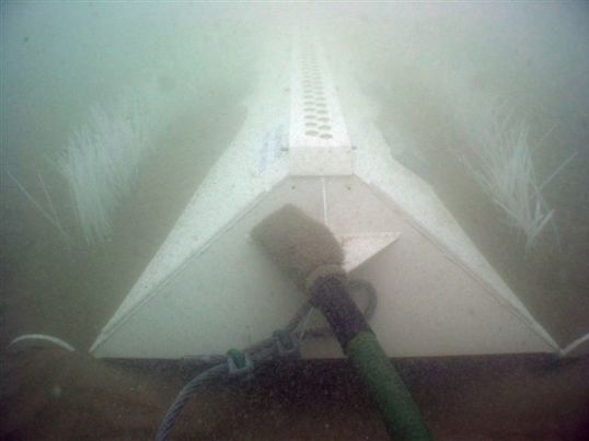 T7 Anode on seabed.jpg