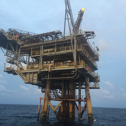 9013 JGE 0902 platform.JPG